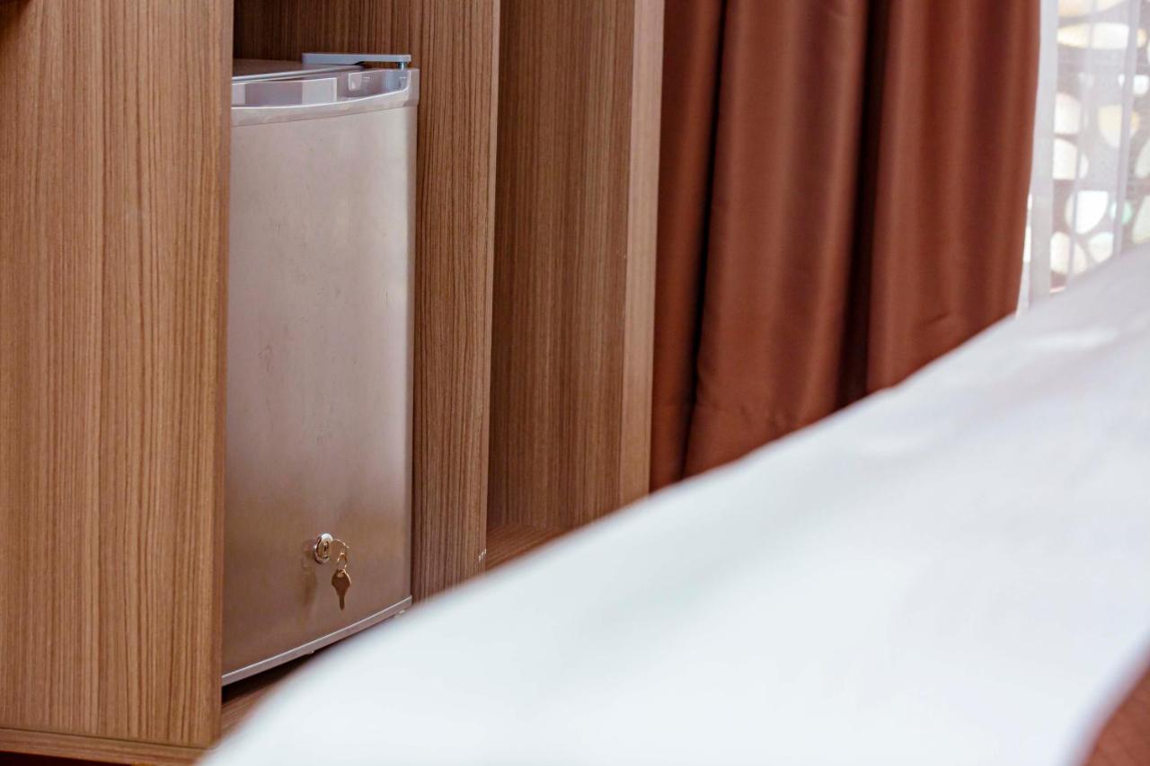 אבידג'אן Hotel Les Vallons מראה חיצוני תמונה